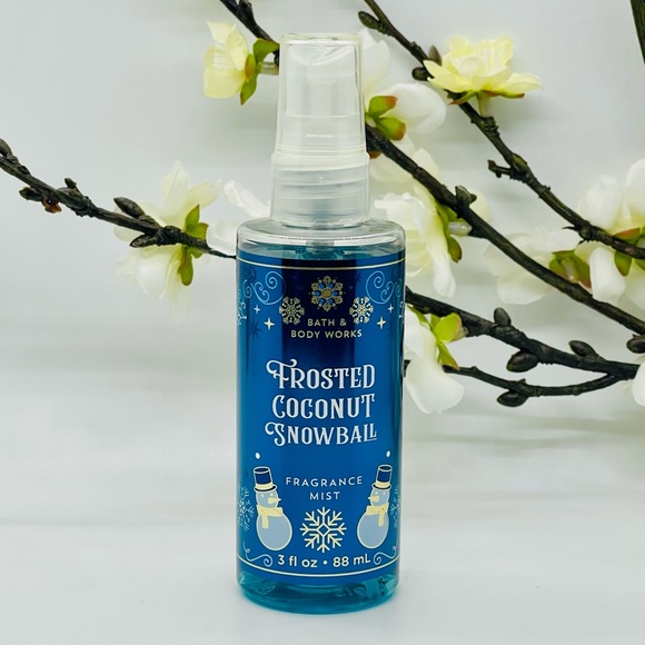 Bath and Body Works Holiday Bundle 5-Piece - Picture 3 of 5